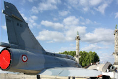 Bordeaux Mirage 2000 exposé sur la place des Quinconces | Photo Bernard Tocheport