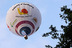 Bordeaux décollage d'une montgolfière depuis la place des Quinconces | Photo Bernard Tocheport