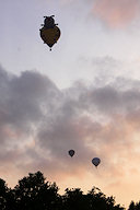 Bordeaux 3 montgolfières au lever du jour | Photo Bernard Tocheport