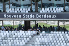 Fauteuils et tribune du Grand Stade de Bordeaux  -  photo 33-bordeaux.com