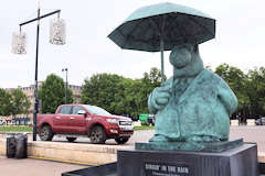 Singin' in the rain - statue du chat de Philippe Geluck à Bordeaux | Photo Bernard Tocheport