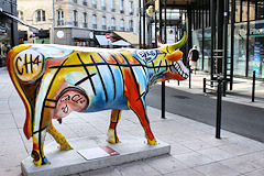 Cow Parade de Bordeaux : Larry's Cow, place des Grands Hommes