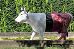 Cow Parade de Bordeaux : La vache la femme du Toréro, Jardin Public