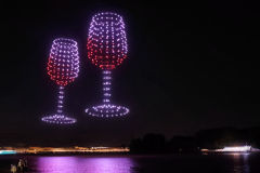 Drones sur la Garonne : 2 verres de Bordeaux dans le ciel | photo Bernard Tocheport