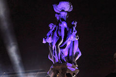 La fontaine des 3 Grâces au coeur du spectacle | 33-bordeaux.com