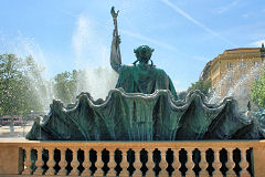 Fontaine des Girondins de Bordeaux, détail de la République | Photo Bernard Tocheport