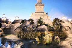 Bordeaux éclairage du bassin le triomphe de la République de la fontaine des Girondins | Photo Bernard Tocheport