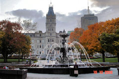 Fontaine Québec place du Parlement