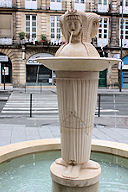 Vue d'ensemble de la fontaine Retour d'Egypte cours Victor Hugo à Bordeaux | Photo 33-bordeaux.com