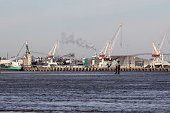 La Garonne et le port d'Ambès  -  photo 33-bordeaux.com