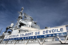 Bordeaux banderolle annonçant le Navire Musée COLBERT -  photo 33-bordeaux.com