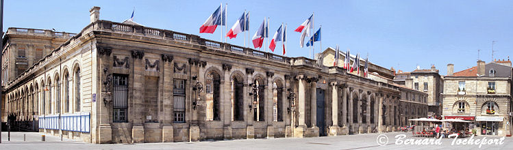 Photo panoramique façade du  Palais Rohan Mairie de Bordeaux