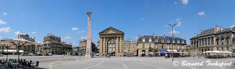 Photo panoramique de la place de la Victoire