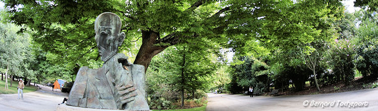 Buste de François mauriac au jardin public de Bordeaux | Photo Bernard Tocheport