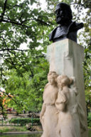 Monument et buste Léon Valade au Jardin public de Bordeaux | Photo Bernard Tocheport