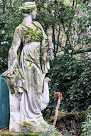 Statue de Junon avec son paon au Jardin public de Bordeaux | Photo Bernard Tocheport
