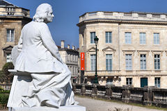 Statue de Rosa Bonheur face au Muséum de Bordeaux | Photo Bernard Tocheport