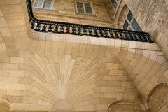 Bordeaux structure de l'escalier de l'architecte Bonfin au Palais Rohan | Photo Bernard Tocheport
