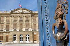 Heurtoir du portail d'accès à la cour d'honneur | Photo Bernard Tocheport