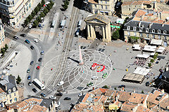 Photo aérienne de la place de la Victoire à Bordeaux et de la colonne Theimer | Photo Bernard Tocheport