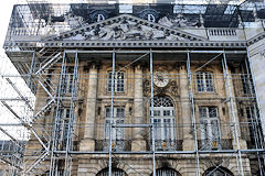 Echafaudage sur la façade du Palais de la Bourse Bordeaux | Photo Bernard Tocheport