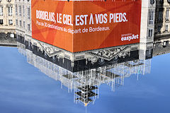Palais de la Bourse Bordeaux échafaudages et publicité décodée | Photo Bernard Tocheport