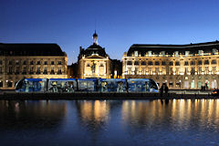Bordeaux la nuit place de la bourse et miroir d'eau | Photo Bernard Tocheport