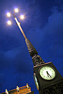 Bordeaux l'horloge éclairée de la place de la Comédie | Photo Bernard Tocheport