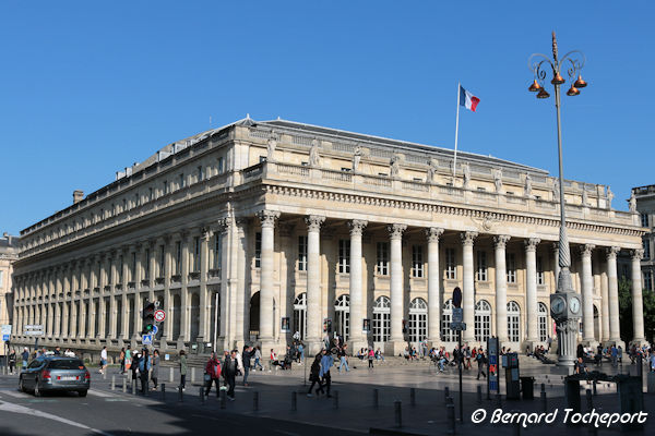 Bordeaux Grand Théâtre place de la comédie et rue Esprit des lois | Photo Bernard Tocheport