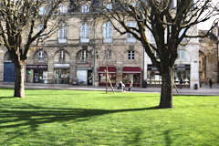 Bordeaux place Gambetta face à la Porte Dijeaux | Photo Bernard Tocheport