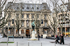 Place Jean Moulin statue GLORIA VICTIS et plan relief