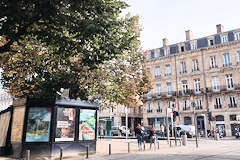 Bordeaux kiosque à l'angle de la place Pey Berland | Photo Bernard Tocheport 