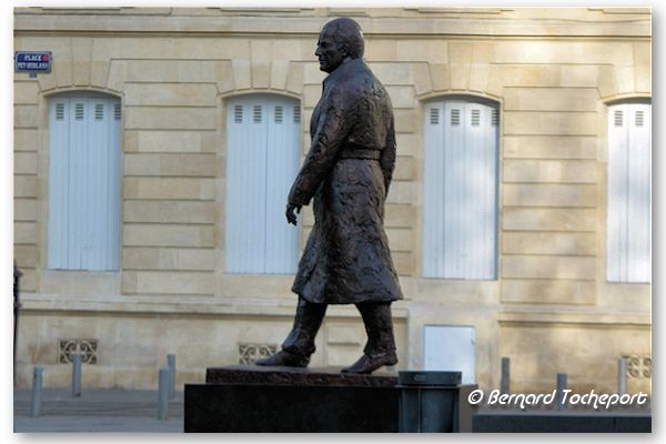 Bordeaux statue de Chyaban Delmas place Pey Berland | Photo Bernard Tocheport