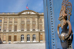 Bordeaux place Pey Berland heurtoir et façade de la mairie | Photo Bernard Tocheport 