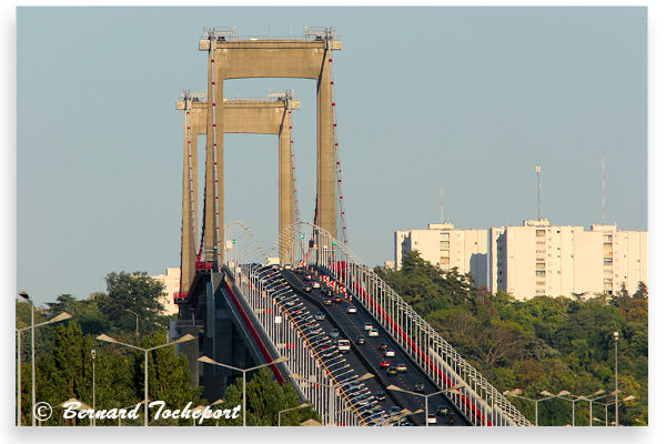 Bordeaux pont d'Aquitaine : 33-bordeaux.com