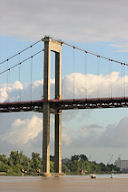 Le pont d'Aquitaine accroche les nuages