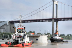 Ilot de protection flottant sur la Garonne | 33-bordeaux.com
