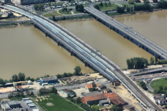 Bordeaux vue aérienne des ponts ferroviaires et du pont Saint Jean | Photo Bernard Tocheport