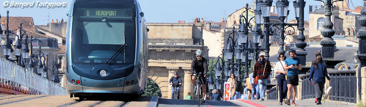 2025 cirulation sur le pont de pierre pendant les travaux | Photo Bernard Tocheport