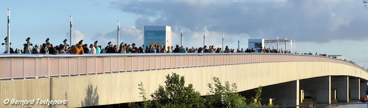 Les bordelais au rendez-vous pour l'inauguration du pont Simone Veil | Photo Bernard Tocheport