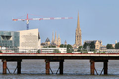 Estacade construction du pont Simone Veil et monuments de Bordeaux | Photo Bernard Tocheport