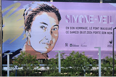 Bordeaux banderole hommage à Simone Veil pour l'inauguartion du pont | Photo Bernard Tocheport