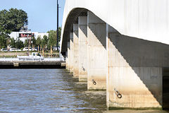 Bordeaux pont Simone Veil vue sur l'habillage depuis la rive droite | Photo Bernard Tocheport