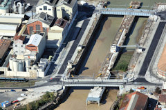 Bordeaux photo aérienne des bassins à flot et du pont tournant | Photo Bernard Tocheport
