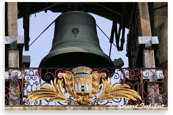 La Grosse Cloche Armande Louise et le blason de la ville de Bordeaux | Photo Bernard Tocheport