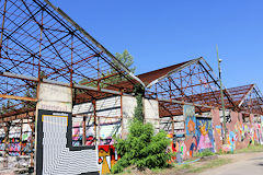 Darwin Bordeaux : Anciens hangars lieux de street art | Photo 33-bordeaux.com
