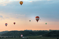 Montgolfiades de Saint Emilion, 8 ballons en vol | Photo 33-bordeaux.com