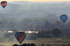 Saint Emilion 3 montgolfières dans la vallée de la Dordogne