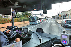 Croisement de Bus électriques VDL modèle CITEA sur la ligne G | Photo Bernard Tocheport