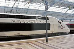 Entrée en gare de la première rame TGV inOui Paris Bordeaux en 2h04 | photo 33-bordeaux.com